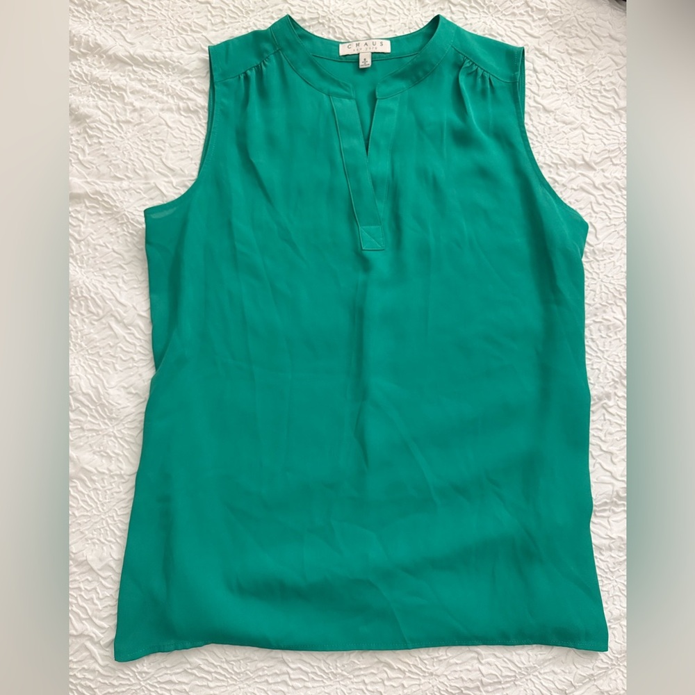 Chaus Green Sleeveless Blouse